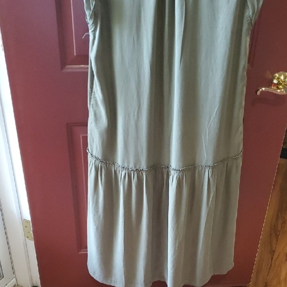 ISABEL Maternity Green Sleeveless Polo Collar Midi Sundress - Picture 10 of 11